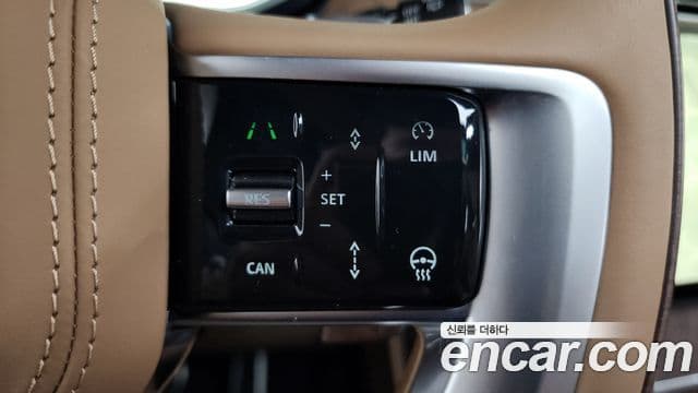 Land Rover Range Rover 2025 — ფოტო 15/20