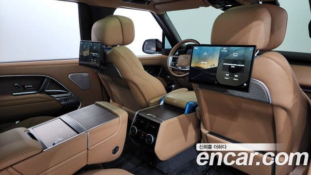 Land Rover Range Rover 2025 — ფოტო 16/20