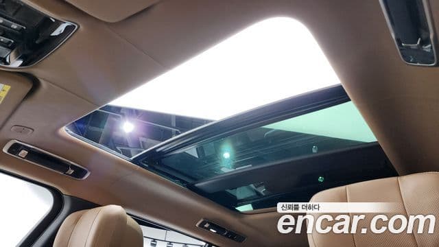 Land Rover Range Rover 2025 — ფოტო 17/20