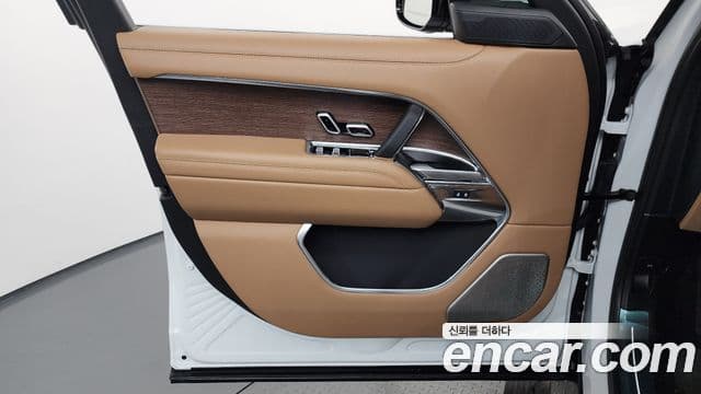 Land Rover Range Rover 2025 — Photo 2/37
