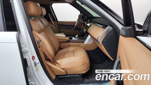 Land Rover Range Rover 2025 — Photo 18/37
