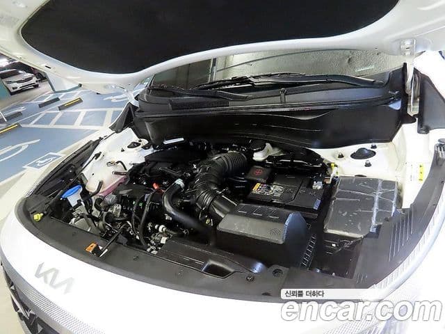 Kia Seltos 2023 — ფოტო 17/19