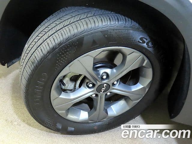 Kia Seltos 2023 — ფოტო 18/19