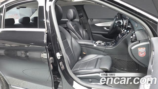Mercedes-Benz C-Class 2018 — ფოტო 11/20