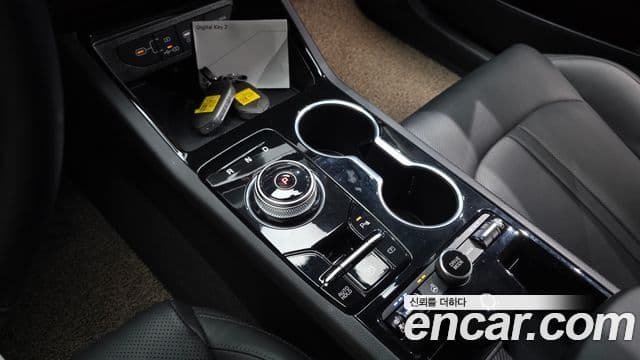 Kia K5 2025 — ფოტო 8/20
