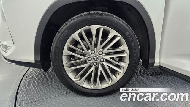 Lexus RX450h 2020 — ფოტო 5/20