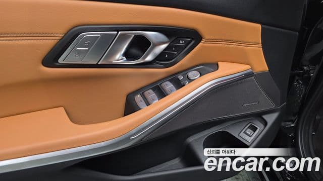 BMW 3 Series 2023 — фото 20 из 20