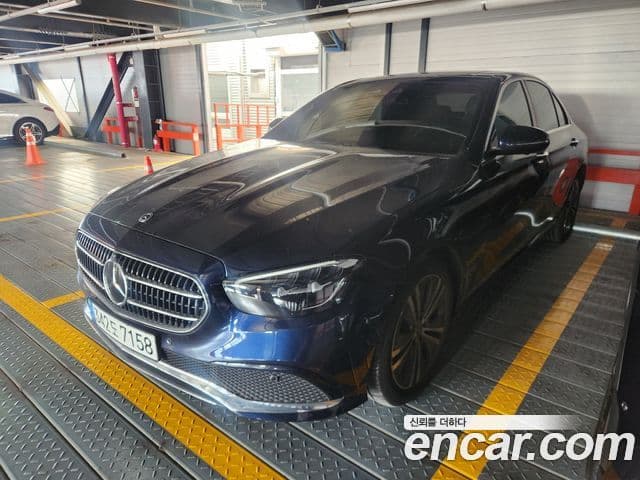Mercedes-Benz E-Class 2022 — ფოტო 1/1