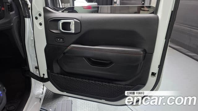 Jeep Wrangler 2024 — Photo 10/35