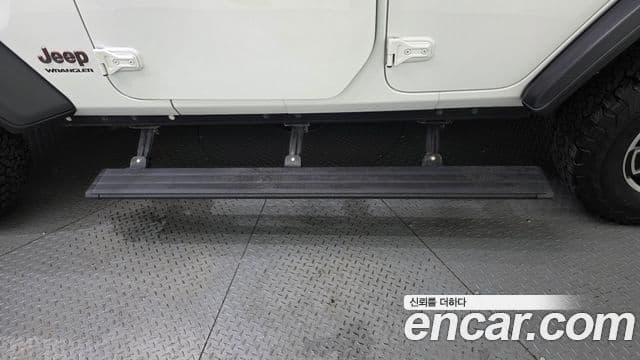 Jeep Wrangler 2024 — Photo 22/35