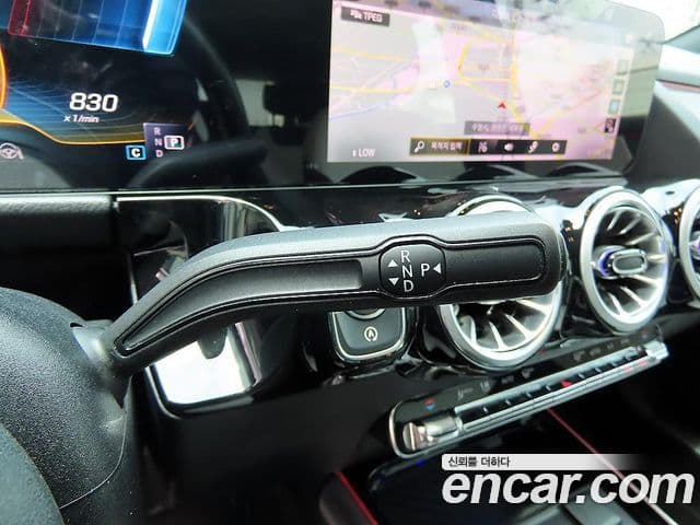 Mercedes-Benz CLA-Class 2021 — ფოტო 7/20