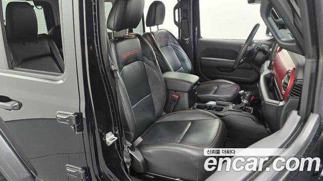 Jeep Wrangler 2021 — Şəkil 12/20