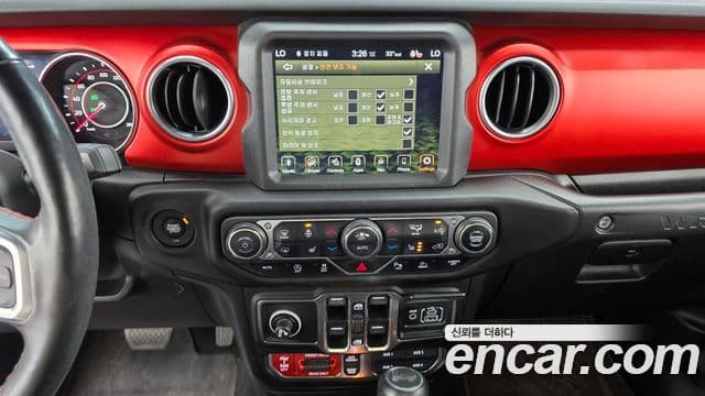 Jeep Wrangler 2021 — Photo 10/20