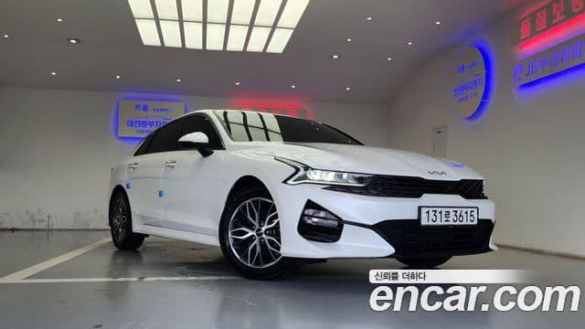 Kia K5 2022 — ფოტო 10/18