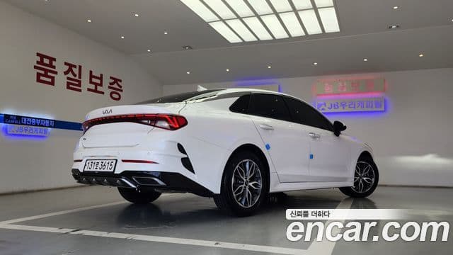 Kia K5 2022 — ფოტო 1/18