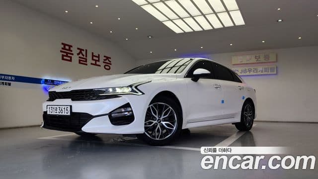 Kia K5 2022 — ფოტო 2/18