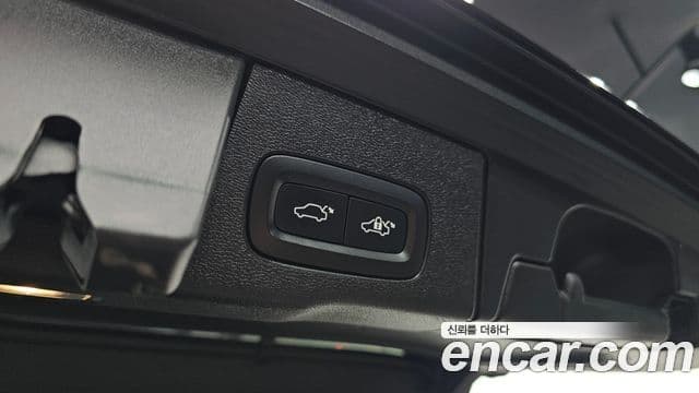 Volvo XC60 2021 — Şəkil 9/20