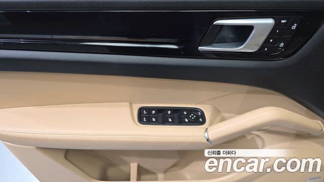Porsche Cayenne 2022 — Şəkil 7/34