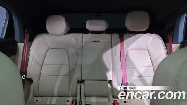Porsche Cayenne 2022 — Şəkil 16/34