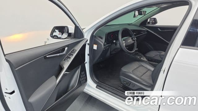 Kia Niro 2022 — Şəkil 9/20