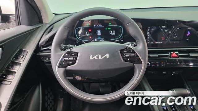 Kia Niro 2022 — Şəkil 12/20