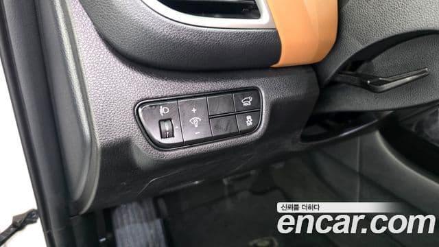 Kia Seltos 2023 — Şəkil 17/20