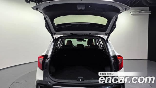 Kia Seltos 2023 — Şəkil 20/20