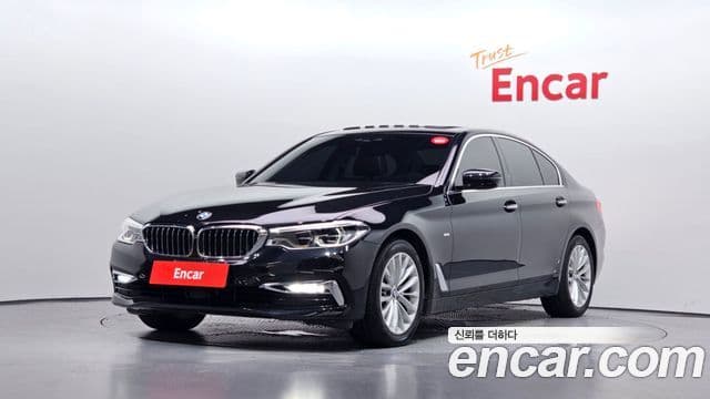 BMW 5 Series 2018 — ფოტო 1/20