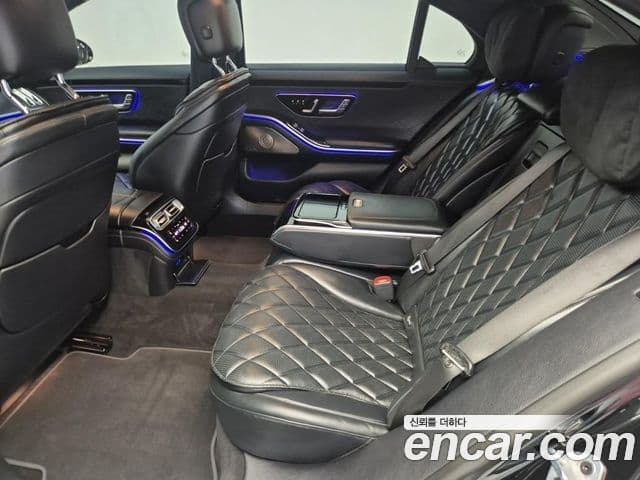 Mercedes-Benz S-Class 2023 — Photo 17/18