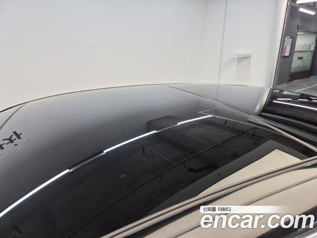 Mercedes-Benz S-Class 2023 — Photo 1/18