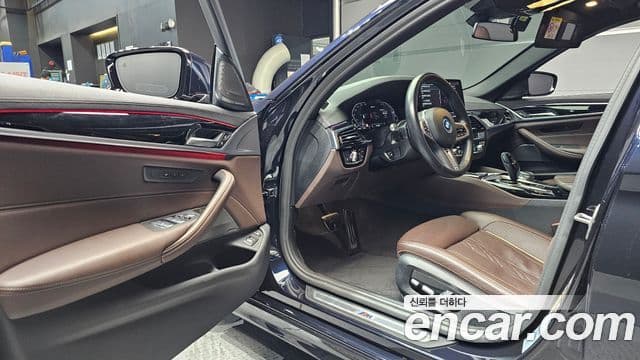 BMW 5 Series 2022 — ფოტო 10/20