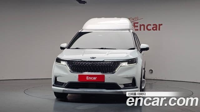 Kia Carnival 2021 — ფოტო 3/20
