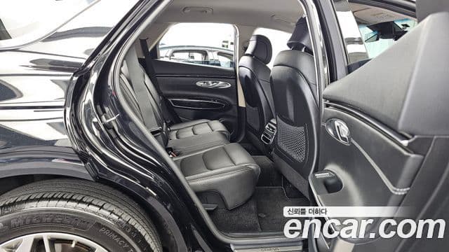 Genesis GV70 2022 — Şəkil 12/20