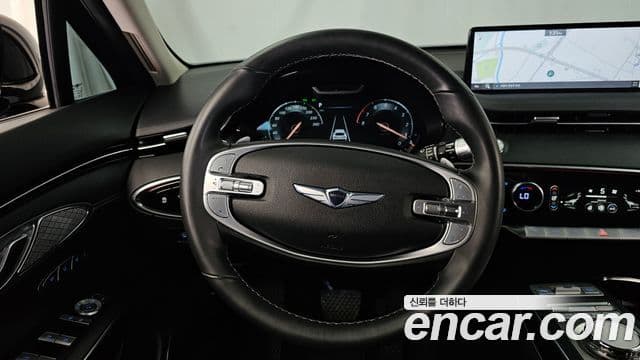Genesis GV70 2022 — Şəkil 13/20