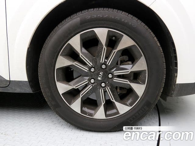 Kia Carnival 2020 — фото 20 из 20