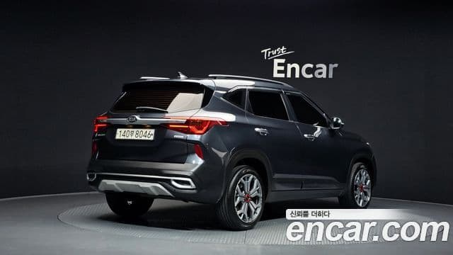Kia Seltos 2020 — фото 2 из 20
