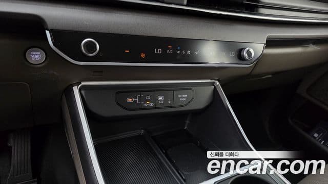 Kia Carnival 2025 — фото 17 из 20