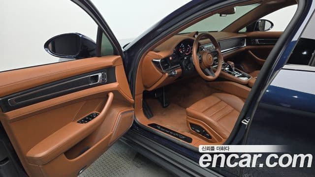 Porsche Panamera 2022 — ფოტო 10/20