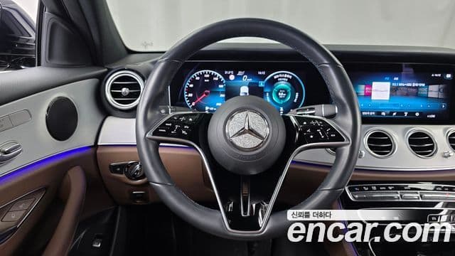 Mercedes-Benz E-Class 2021 — ფოტო 11/20