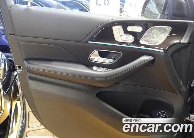 Mercedes-Benz GLE-Class 2021 — Фото 11/20