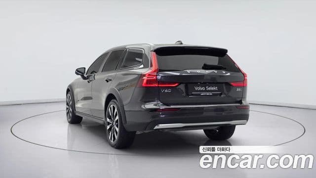 Volvo V60 Cross Country 2024 — ფოტო 3/8
