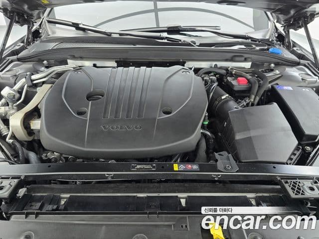 Volvo V60 Cross Country 2024 — ფოტო 5/8