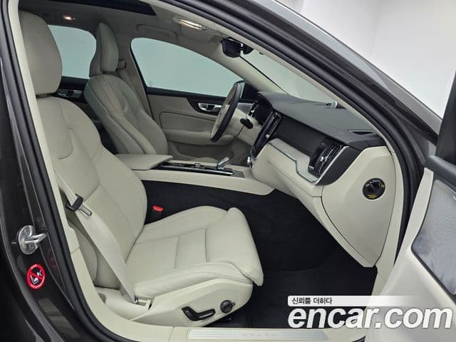 Volvo V60 Cross Country 2024 — ფოტო 8/8