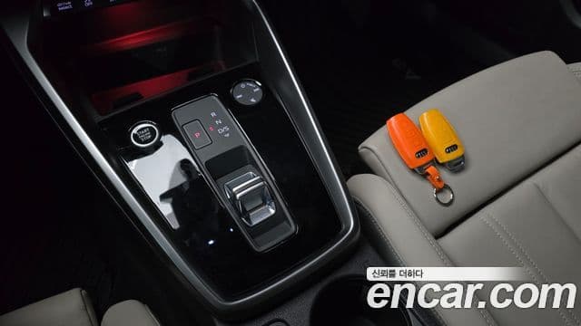 Audi A3 2022 — ფოტო 8/20