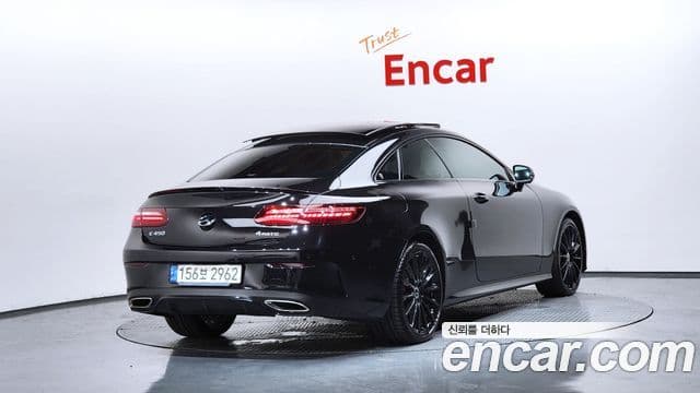 Mercedes-Benz E-Class 2021 — ფოტო 2/20