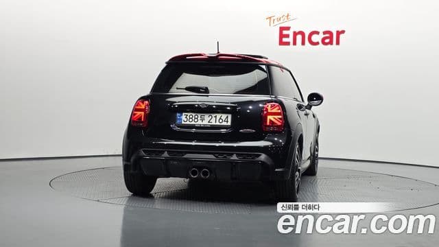 Mini Cooper S 2022 — ფოტო 4/20