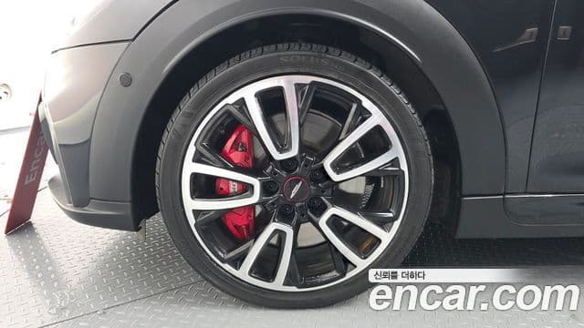 Mini Cooper S 2022 — ფოტო 5/20