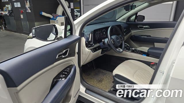 Kia Sportage 2023 — Şəkil 10/20