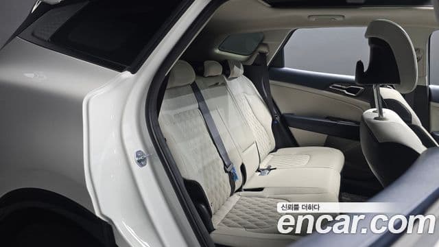 Kia Sportage 2023 — Şəkil 11/20