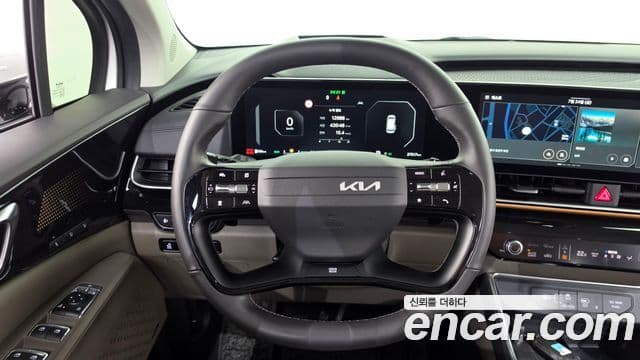 Kia Carnival 2024 — ფოტო 14/20